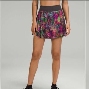 Lululemon side pleat high rise tennis skirt size 10